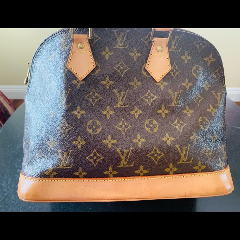 Authentic Louis Vuitton Alma PM